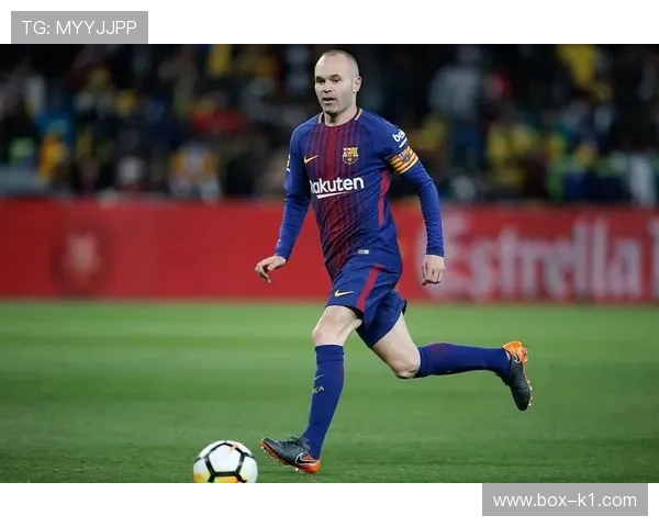 哈维与伊涅斯塔中场组织差异在控球下逐渐偏向多点参与